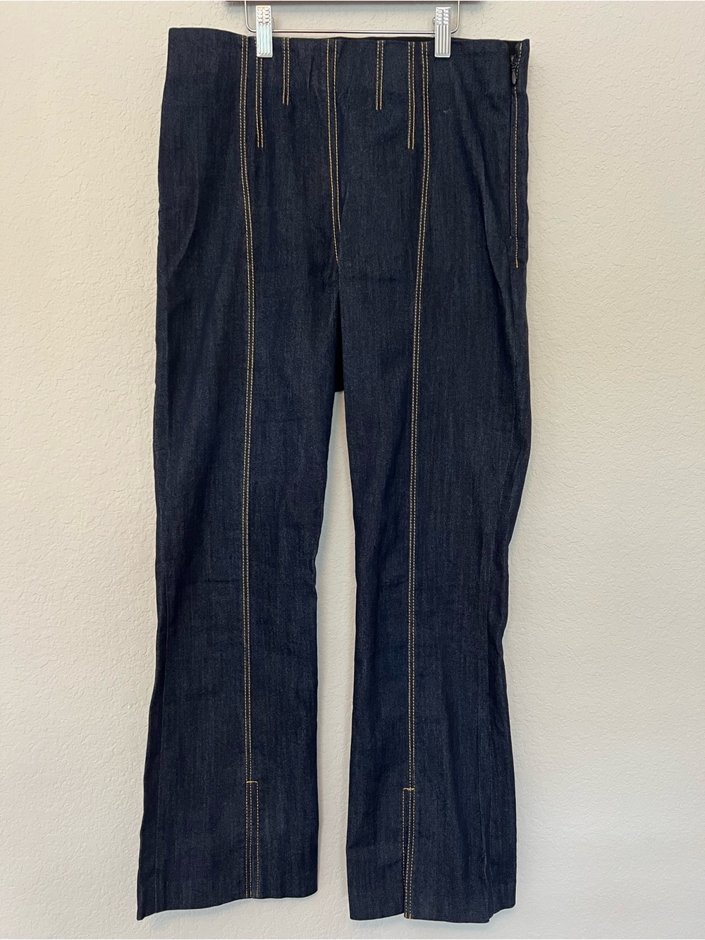 Cinq a Sept pull on denim yellow stitching women’s pants size 10